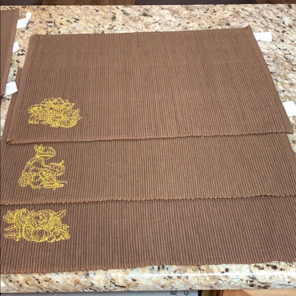 6 place mats